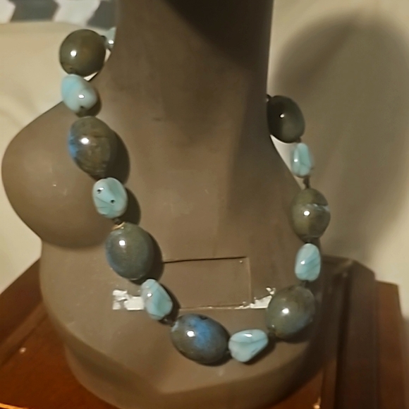 Vintage Chucky Navajo Natural Green/Blue Turquoise & Silpada Gemstone Necklace - Picture 3 of 7